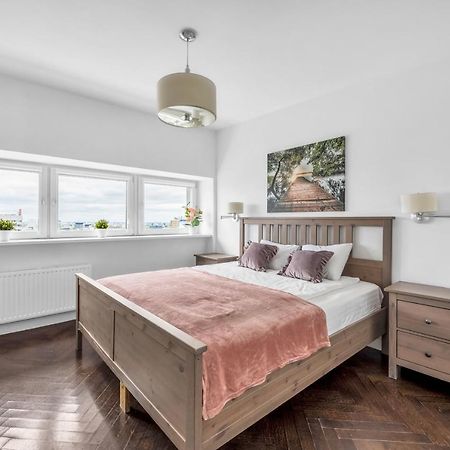 23Rd Floor 3Br Apt With Views Of Warsawa Bagian luar foto