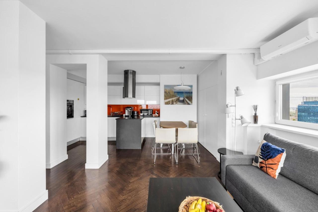 23Rd Floor 3Br Apt With Views Of Warsawa Bagian luar foto