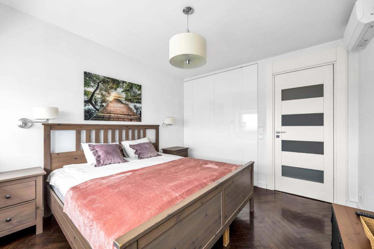 23Rd Floor 3Br Apt With Views Of Warsawa Bagian luar foto